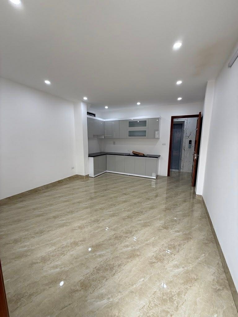 LÔ GÓC 6 TẦNG THANG MÁY XÂY MỚI ĐẸP_VĂN MIẾU - QUỐC TỬ GIÁM_GẦN PHỐ_42m2_3 THOÁNG, hơn 14 tỷ